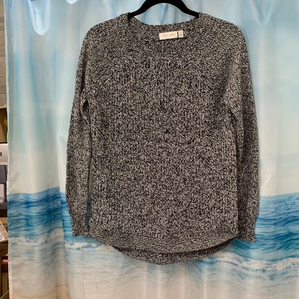 RD Style Black and White Knit Top